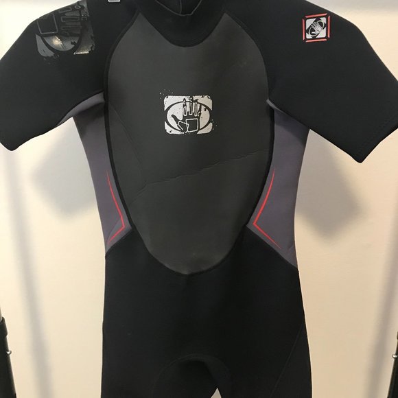 Juniors Body Glove PRO3 Wetsuit, Size 14